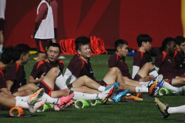 PC蛋蛋-国足重塑核心李源一接班吴曦 伊万尝试不同组合